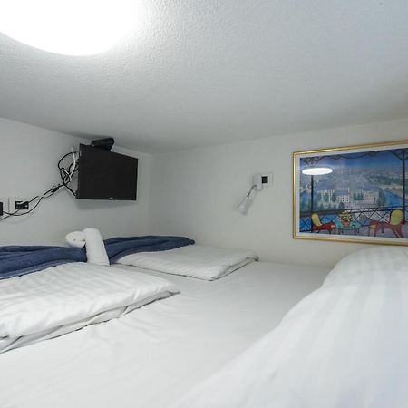 D Room Old Town Center 자다르 외부 사진