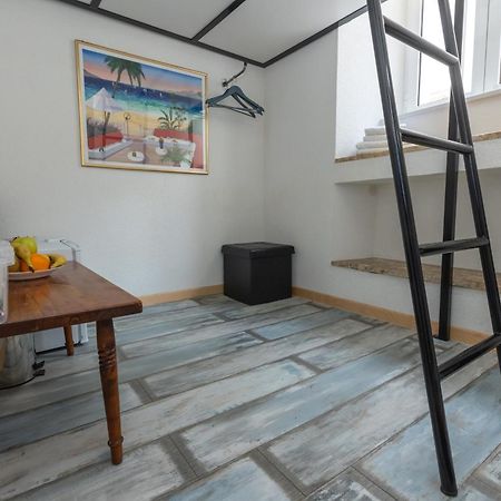 D Room Old Town Center 자다르 외부 사진